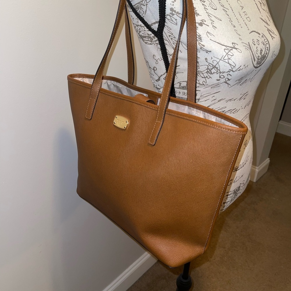 Michael Kors Jet Set Travel leather Tote Bag